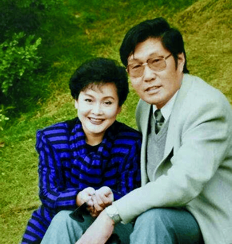 金铁霖李谷一,总政歌舞团五朵金花 金铁霖李谷一,总政歌舞团五朵金花