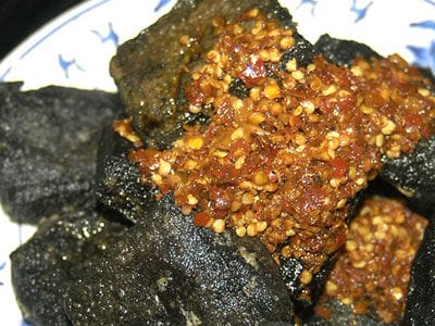 臭豆腐发明于哪个朝代?臭豆腐是大便做的吗 本文共(1221字) 臭豆腐发明于哪个朝代?臭豆腐是大便做的吗 本文共(1221字)