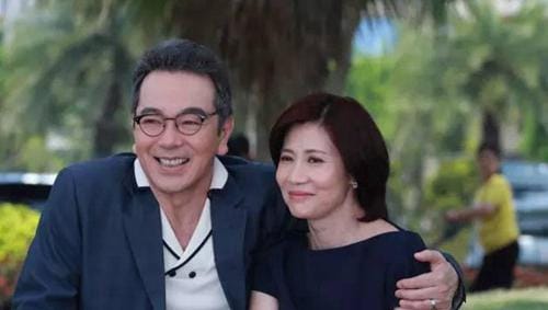张晨光是不是整容了?张晨光的前妻是岳翎吗(张晨光的现任老婆多大) 张晨光是不是整容了?张晨光的前妻是岳翎吗(张晨光的现任老婆多大)