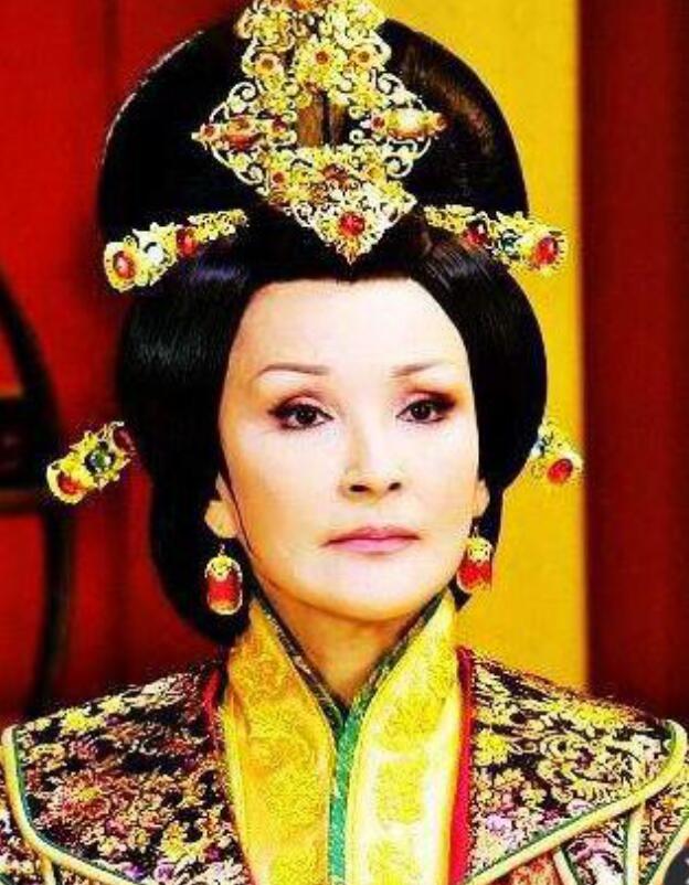 陈莎莉脸为什么没皱纹好假(陈莎莉的脸) 陈莎莉脸为什么没皱纹好假(陈莎莉的脸)
