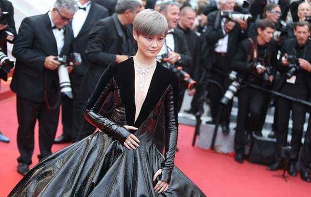 李宇春嫁78岁外国富翁是真的吗,(李宇春嫁富豪是真的吗) 李宇春嫁78岁外国富翁是真的吗,(李宇春嫁富豪是真的吗)
