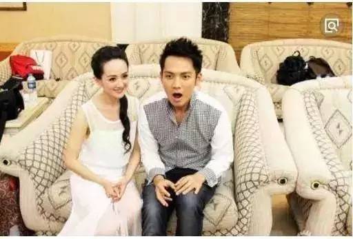 钟汉良与妻子现身,钟汉良的妻子简历生活照,本文共(4606字) 钟汉良与妻子现身,钟汉良的妻子简历生活照,本文共(4606字)