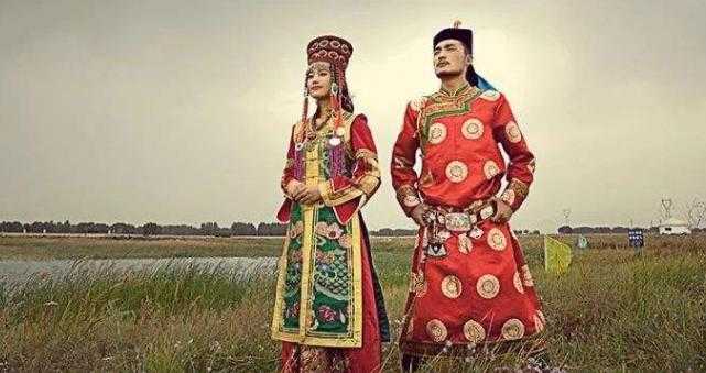 蒙古族草原人民的传统服装（蒙古族服饰特点及风格介绍）(图6)
