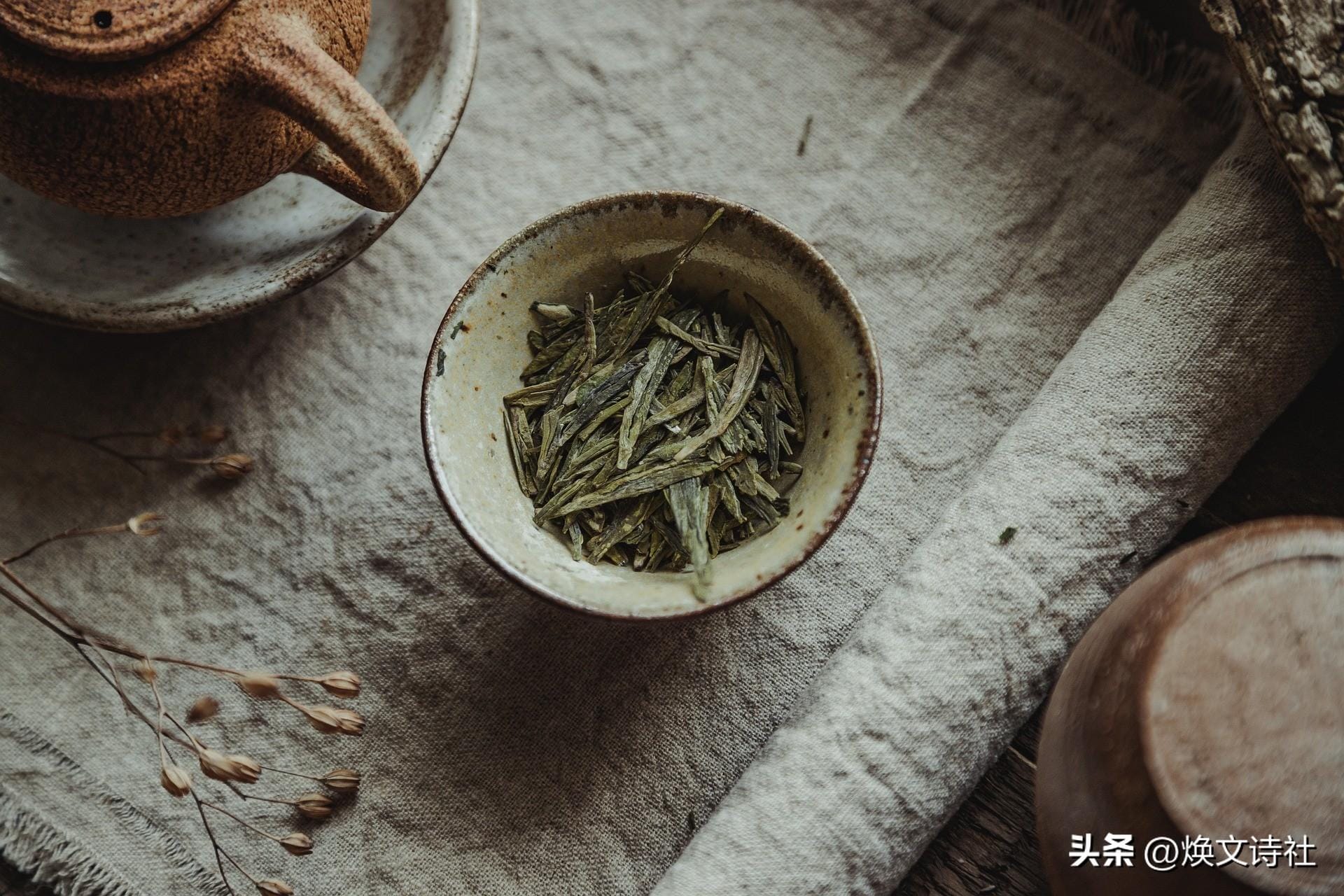 描述茶的诗句(闲坐饮茶的诗词推荐)(图3) 描述茶的诗句(闲坐饮茶的诗词推荐)(图3)
