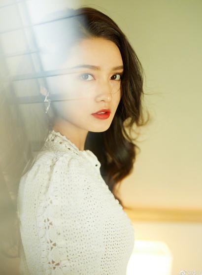 李沁为什么叫李避嫌、飞机女、晴儿(李沁当空姐) 李沁为什么叫李避嫌、飞机女、晴儿(李沁当空姐)