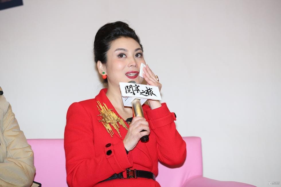 朱军老婆病逝是假的(朱军和妻子的照片) 朱军老婆病逝是假的(朱军和妻子的照片)