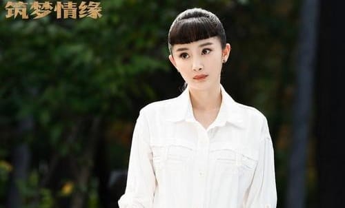 杨幂微博小号疑似曝光引网友热议(杨幂小号信息量巨大)