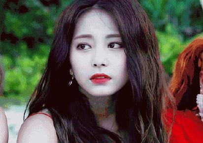 全球百大最美美女(世界美女排行榜)(图12) 全球百大最美美女(世界美女排行榜)(图12)