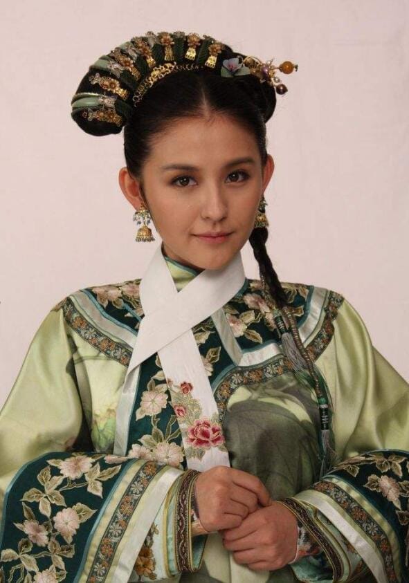 热依扎事件是怎么回事,热依扎整容前后对比照 本文共(1167字) 热依扎事件是怎么回事,热依扎整容前后对比照 本文共(1167字)