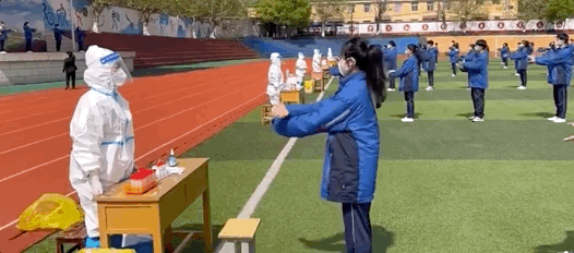 歌词到底想要表达什么意思(听我说谢谢你因为有你什么梗)(图6) 歌词到底想要表达什么意思(听我说谢谢你因为有你什么梗)(图6)