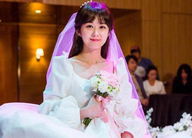 张娜拉结婚,周冬雨面相惊人,本文共(5153字) 张娜拉结婚,周冬雨面相惊人,本文共(5153字)