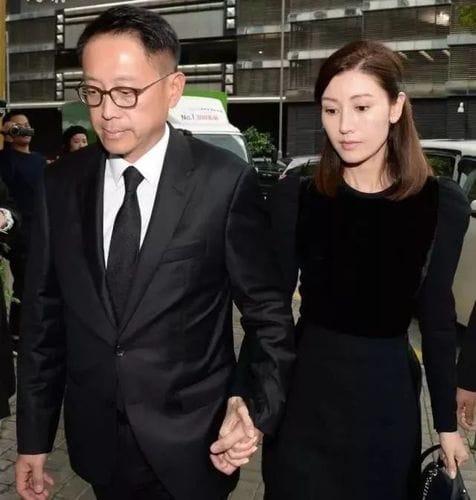 许晋亨的个人资料,何超琼给陈百强(何超琼许晋亨结婚陈百强伴郎) 许晋亨的个人资料,何超琼给陈百强(何超琼许晋亨结婚陈百强伴郎)