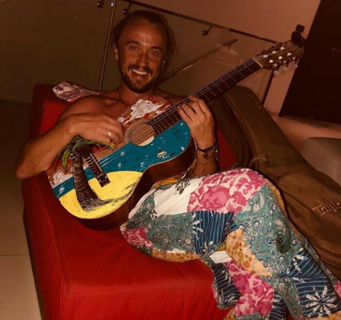 汤姆费尔顿小时候高颜值照片(汤姆费尔顿长大后的样子) 汤姆费尔顿小时候高颜值照片(汤姆费尔顿长大后的样子)