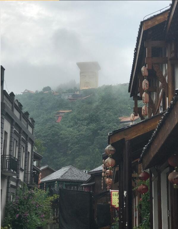 丰都鬼城改造前吓人照片,游丰都鬼城的忌讳有哪些? 本文共(1097字) 丰都鬼城改造前吓人照片,游丰都鬼城的忌讳有哪些? 本文共(1097字)