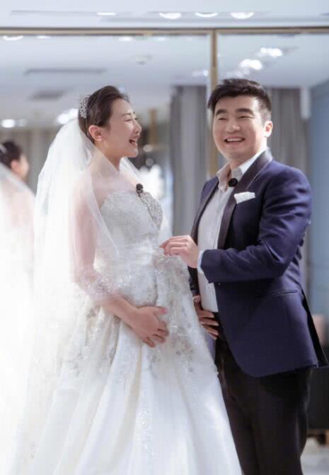 何雯娜梁超订婚,何雯娜现任男友(何雯娜老公梁超前妻是谁) 何雯娜梁超订婚,何雯娜现任男友(何雯娜老公梁超前妻是谁)