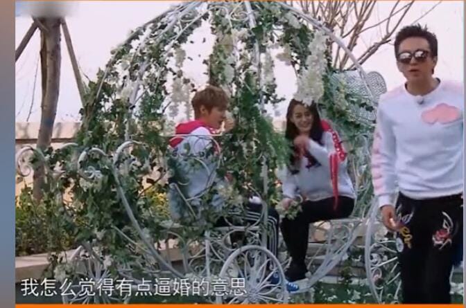 鹿晗为什么不敢坐飞机?鹿晗没和迪丽热巴在(鹿晗真的不坐飞机吗) 鹿晗为什么不敢坐飞机?鹿晗没和迪丽热巴在(鹿晗真的不坐飞机吗)