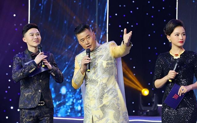 于荣光跟成龙关系很好(成龙与于荣光合作的电影作品) 于荣光跟成龙关系很好(成龙与于荣光合作的电影作品)
