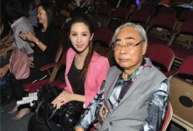 何傲儿现在怎么样了,何傲儿拿走富豪多少钱? 本文共(1079字) 何傲儿现在怎么样了,何傲儿拿走富豪多少钱? 本文共(1079字)