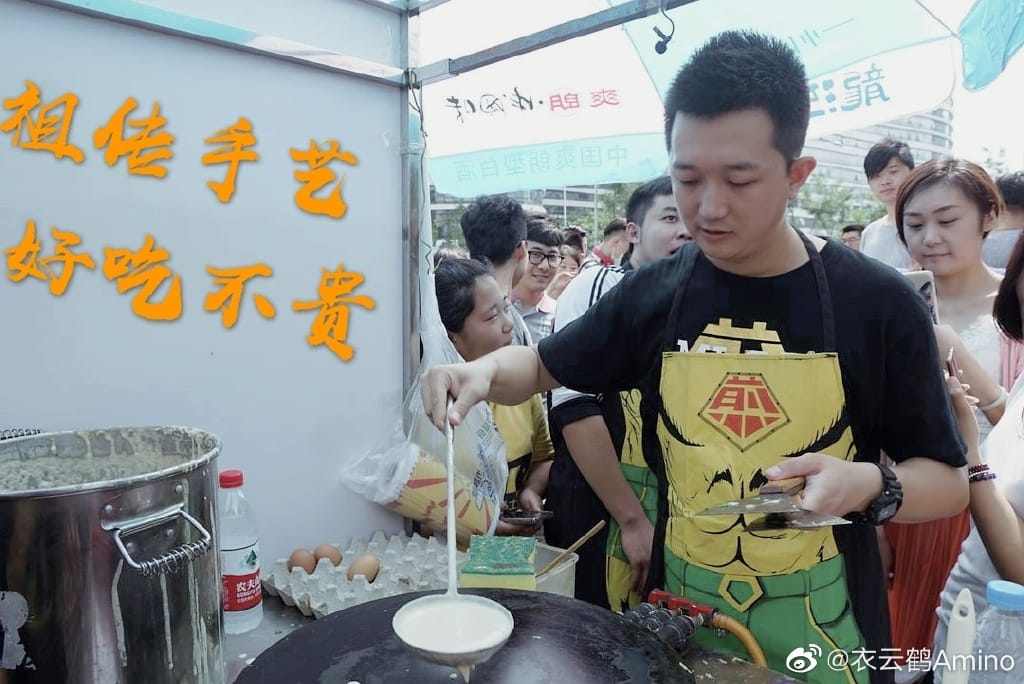 衣云鹤是德云社的吗,他和大鹏斗地主的电影叫什么? 本文共(729字) 衣云鹤是德云社的吗,他和大鹏斗地主的电影叫什么? 本文共(729字)