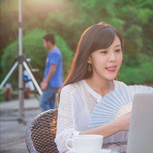 李金铭个人简历,邓家佳老公,本文共(2499字) 李金铭个人简历,邓家佳老公,本文共(2499字)