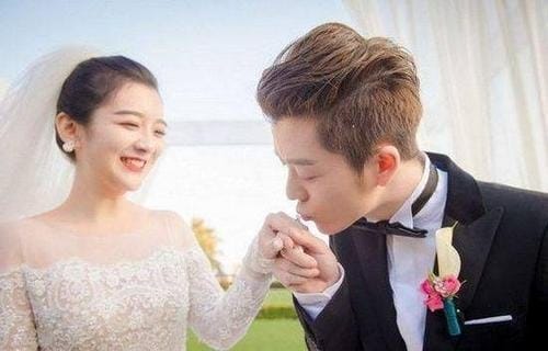 王栎鑫老婆是谁什么时候结婚的(王栎鑫在哪结的婚) 王栎鑫老婆是谁什么时候结婚的(王栎鑫在哪结的婚)