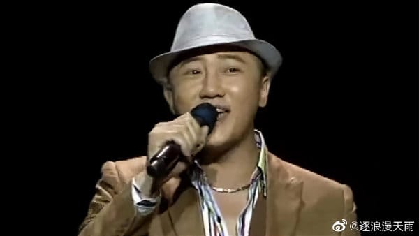 关喆为什么一直戴帽子(关喆有头发吗) 关喆为什么一直戴帽子(关喆有头发吗)