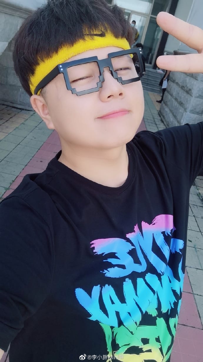 李小胖和TFboys是什么关系,他女朋友是谁? 本文共(617字) 李小胖和TFboys是什么关系,他女朋友是谁? 本文共(617字)