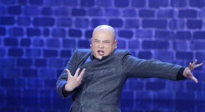 孙建宏欢乐喜剧人第四季怎么了被剪辑掉,他和郭德纲有过节吗? 本文共(1815字) 孙建宏欢乐喜剧人第四季怎么了被剪辑掉,他和郭德纲有过节吗? 本文共(1815字)