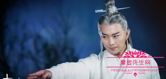 黄海冰盟主的称号是怎么来的?黄海冰现在的 黄海冰盟主的称号是怎么来的?黄海冰现在的