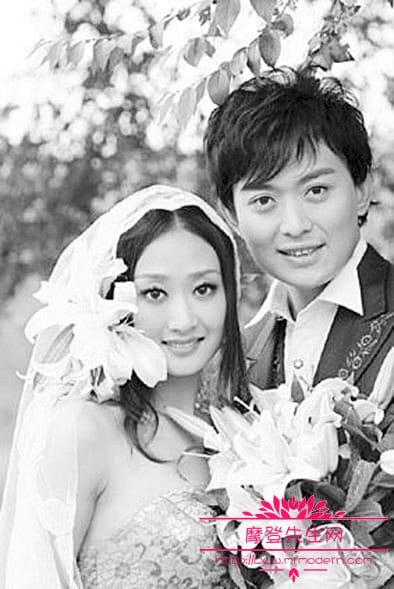 黄海冰盟主的称号是怎么来的?黄海冰现在的 黄海冰盟主的称号是怎么来的?黄海冰现在的