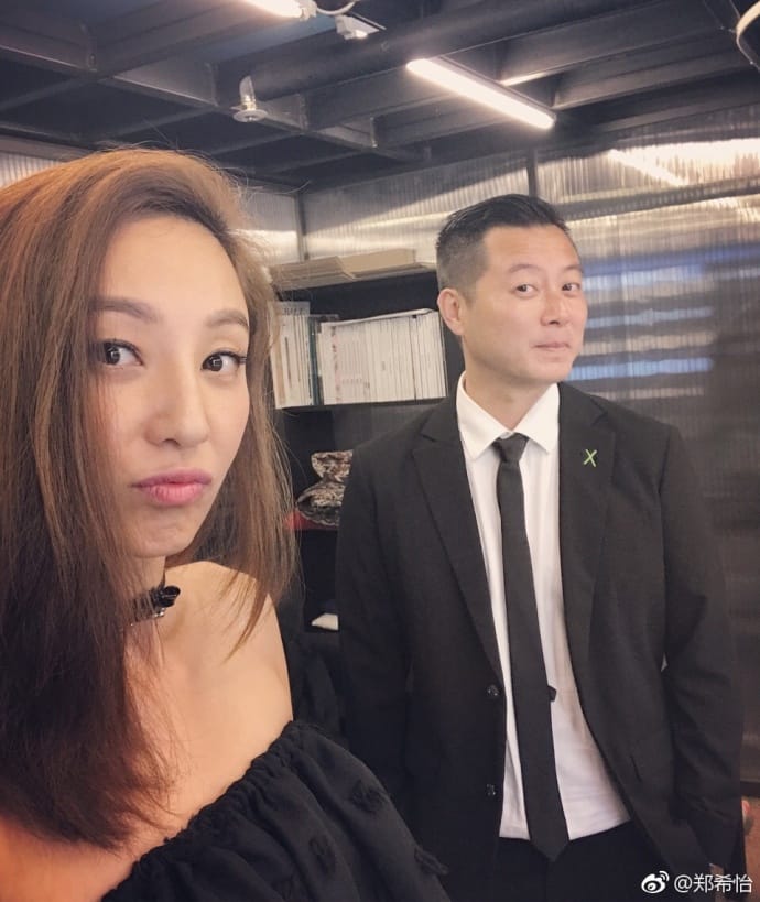 郑希怡哪个节目裤子被拽掉?郑希怡老公梁学 郑希怡哪个节目裤子被拽掉?郑希怡老公梁学