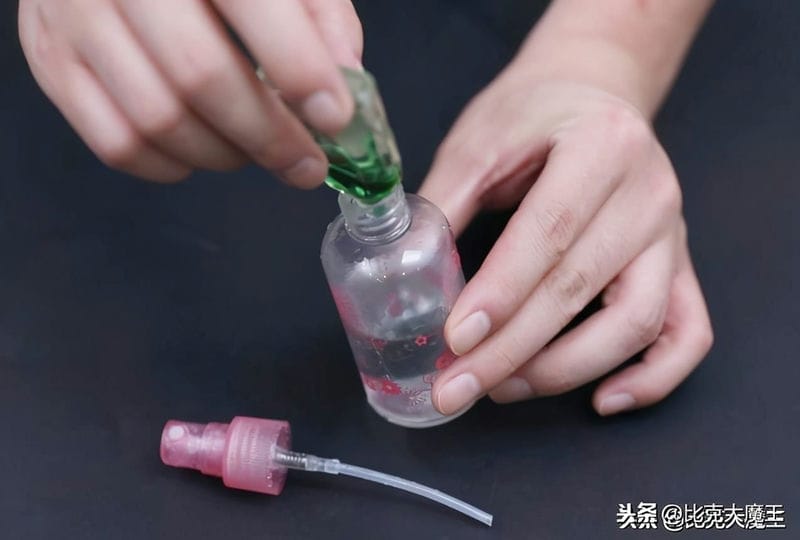 风油精的10个神奇功效(风油精的20种妙用你知道几个)(图16) 风油精的10个神奇功效(风油精的20种妙用你知道几个)(图16)