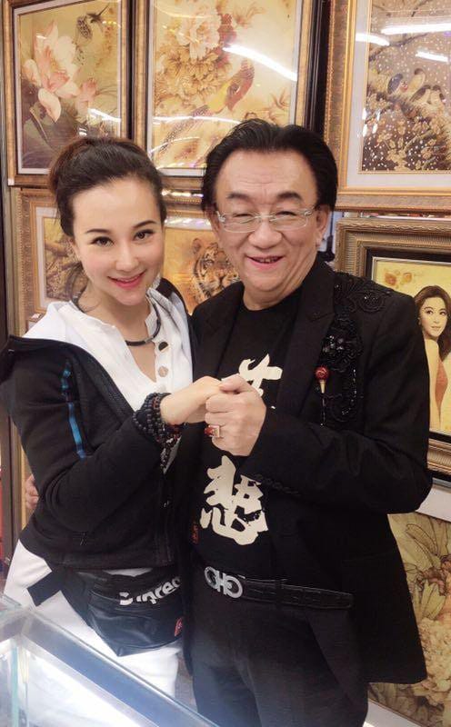 侯耀华的徒弟都有谁?侯耀华为什么收那么多女徒弟 本文共(1150字) 侯耀华的徒弟都有谁?侯耀华为什么收那么多女徒弟 本文共(1150字)
