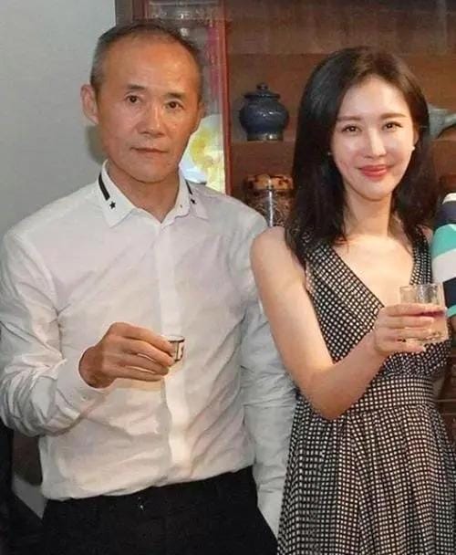 王石老婆是谁,王石为什么会看上田朴珺,本文共(1158字) 王石老婆是谁,王石为什么会看上田朴珺,本文共(1158字)