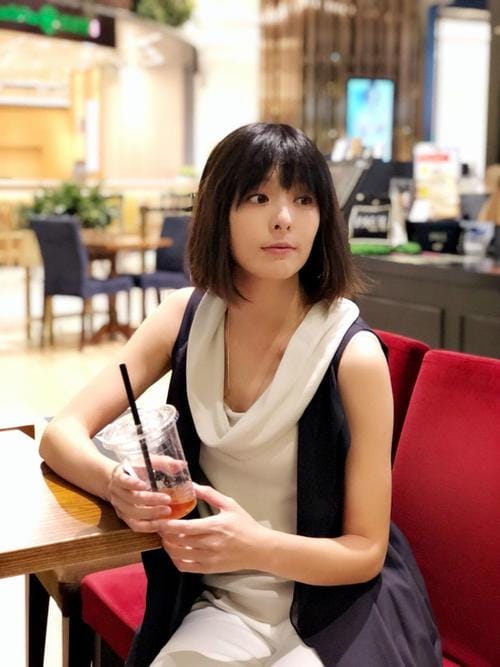 李依瑾(李依瑾微博) 李依瑾(李依瑾微博)
