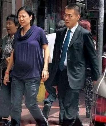 非诚勿扰刘銮雄儿子刘鸣炜是第几期?刘鸣炜相亲节目惨被灭灯 本文共(1550字) 非诚勿扰刘銮雄儿子刘鸣炜是第几期?刘鸣炜相亲节目惨被灭灯 本文共(1550字)