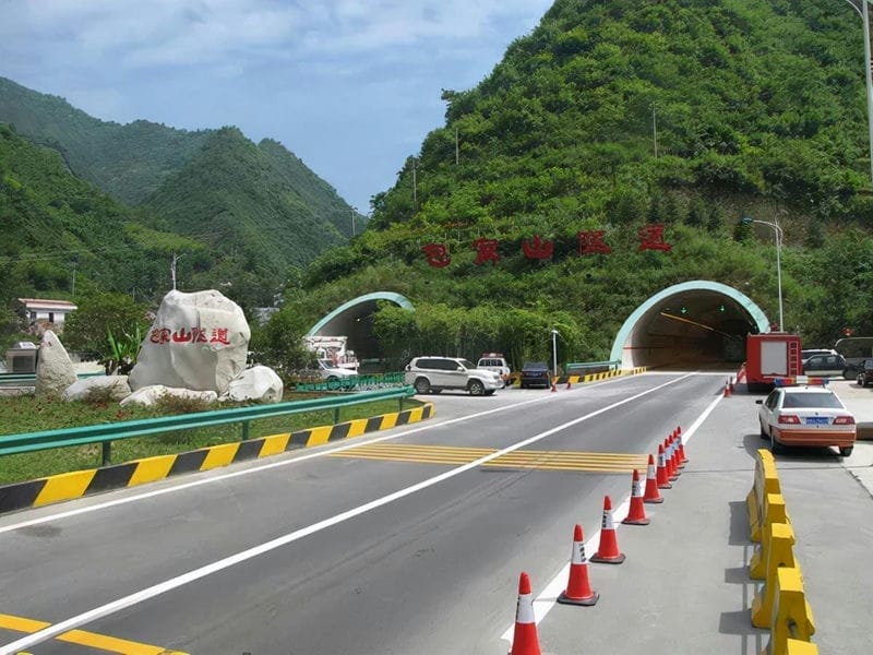 全国最长公路的隧道有多长（中国最长的10个隧道）(图11)