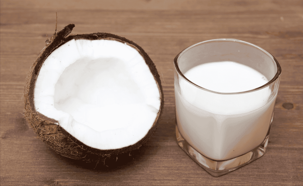 椰子肉和椰子汁的功效与作用（椰子里的白肉能直接吃吗）(图6)