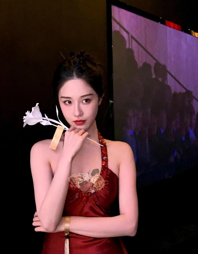网红美女于雯