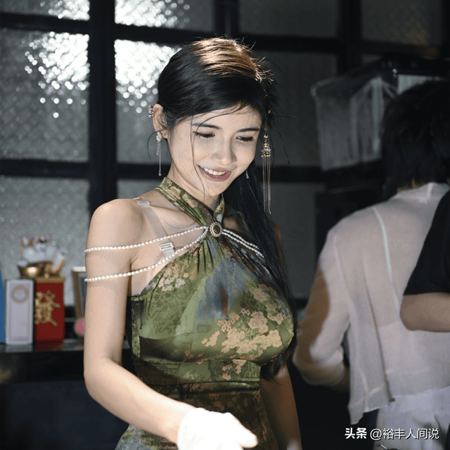 网红“狗头萝莉”硬刚街道回应!斥责其胡说八道,晒证据证明清白