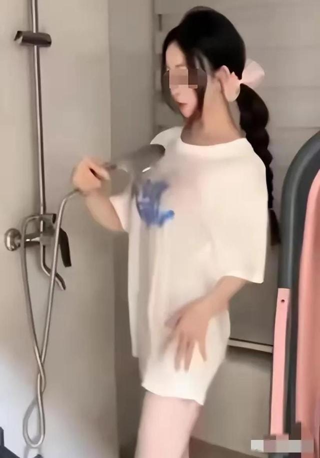 河源女网红遭行拘,每天深夜直播,内容不堪入目,抓捕现场曝光