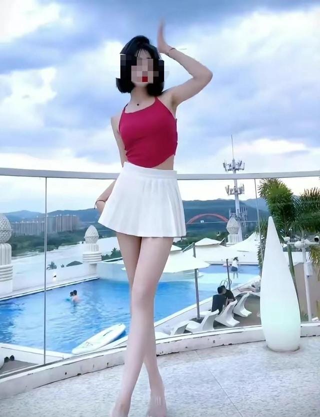 西安37万粉丝女网红逛景区,遭人恶意调戏出手打人:被迫全网道歉