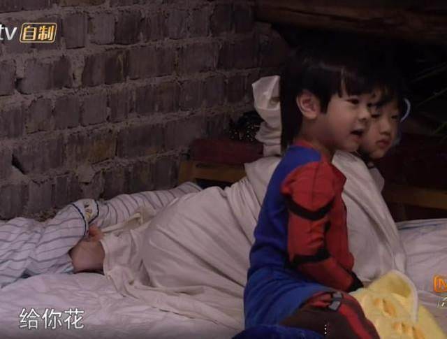 吴尊儿子max是个姐姐控(吴尊neinei和max多大了) 吴尊儿子max是个姐姐控(吴尊neinei和max多大了)