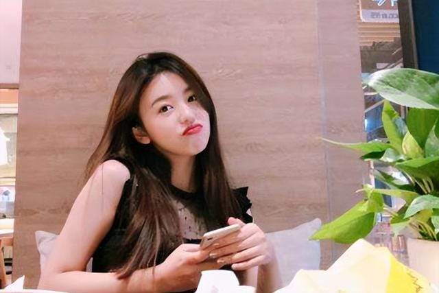 抖音十大女网红排行榜:代古拉k 冯提莫 m哥上榜