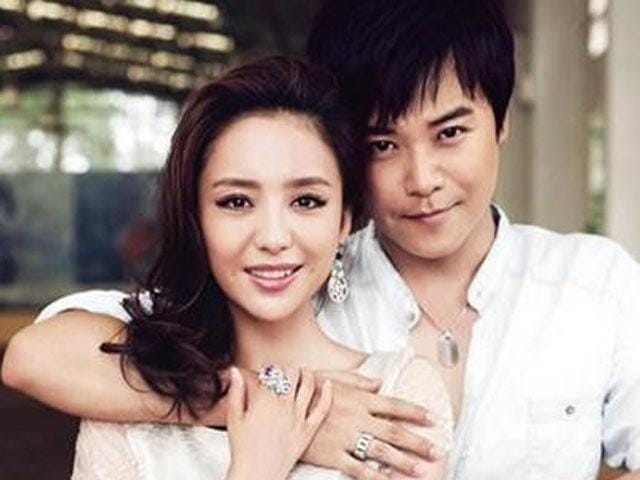 佟丽娅为什么那么自卑不自信?佟丽娅罕见比基尼照片曝光 本文共(1088字) 佟丽娅为什么那么自卑不自信?佟丽娅罕见比基尼照片曝光 本文共(1088字)