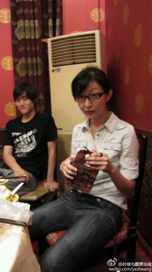 张本煜踢飞小孩是怎么回事?张本煜的老婆夜 张本煜踢飞小孩是怎么回事?张本煜的老婆夜