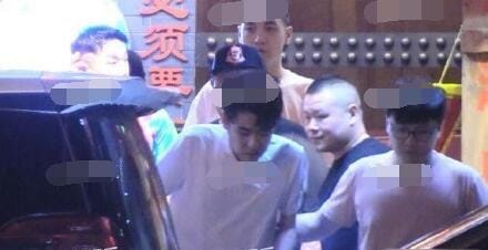 张云雷开理发店演出被叫停(张云雷理发店叫什么名字) 张云雷开理发店演出被叫停(张云雷理发店叫什么名字)