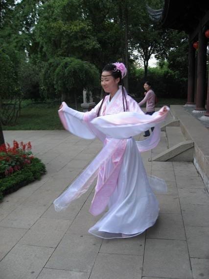 汉服和和服有什么区别?在日本穿汉服的中国(中国汉服与日本和服的区别) 汉服和和服有什么区别?在日本穿汉服的中国(中国汉服与日本和服的区别)