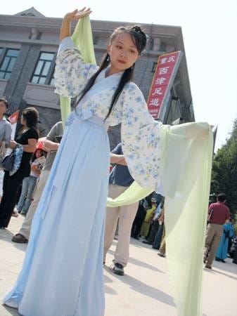 汉服和和服有什么区别?在日本穿汉服的中国(中国汉服与日本和服的区别) 汉服和和服有什么区别?在日本穿汉服的中国(中国汉服与日本和服的区别)