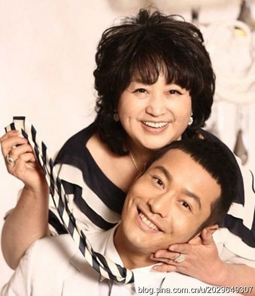 黄晓明谈为什么喜欢baby:“因为bab(黄晓明为什么喜欢baby因为她像赵薇) 黄晓明谈为什么喜欢baby:“因为bab(黄晓明为什么喜欢baby因为她像赵薇)